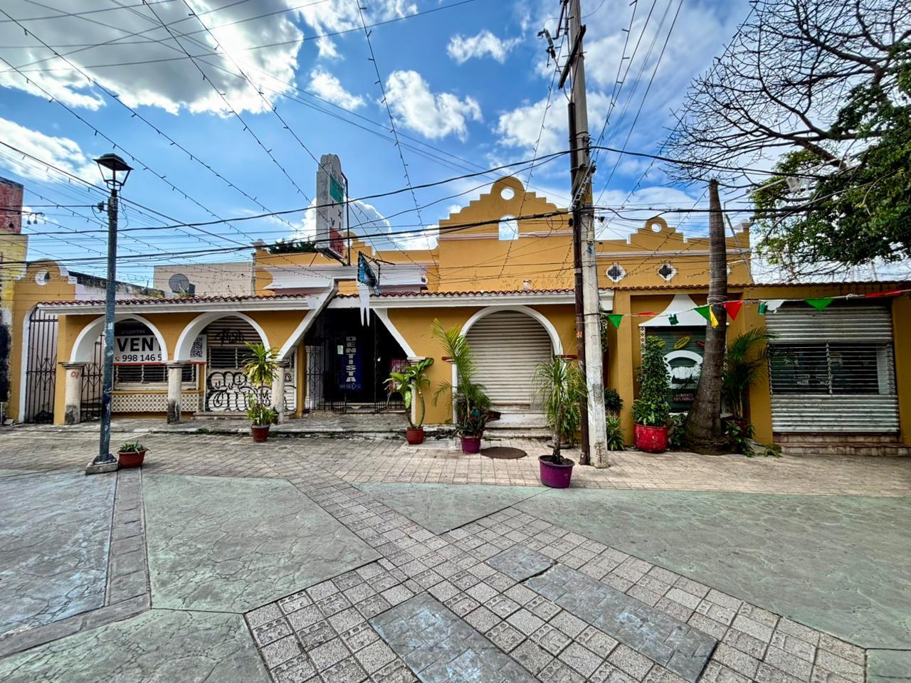 Plaza Comercial en Venta — Cancún Centro